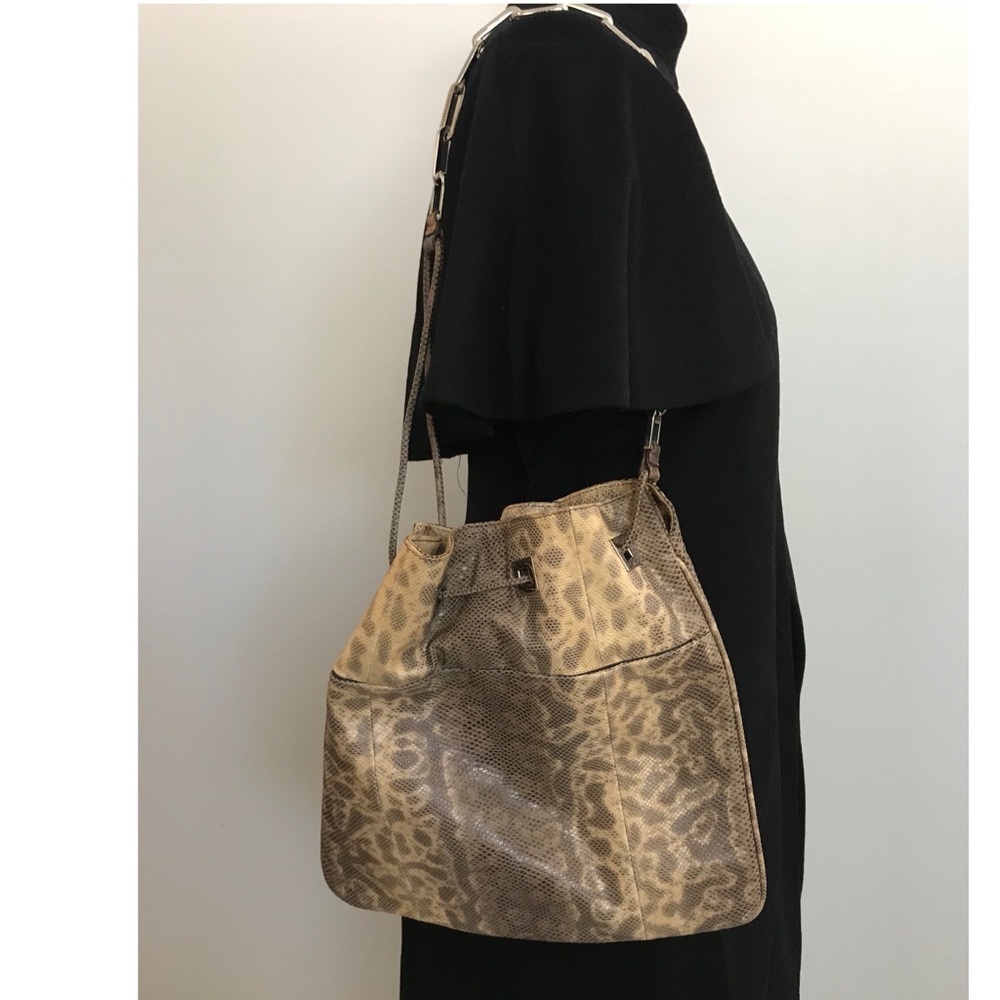 ‼️SALE Gucci Snakeskin Purse with Chain Strap w/ Dust Bag Like New!
